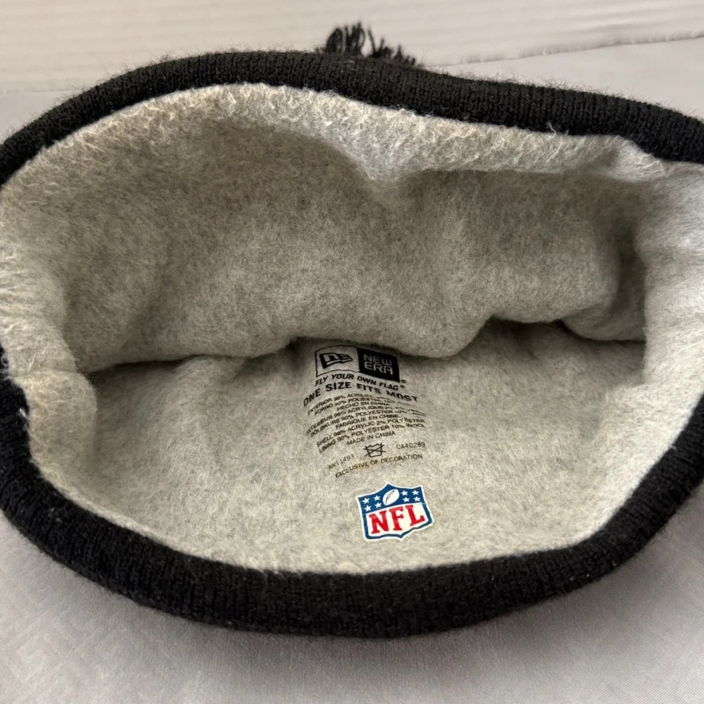 New Era San Francisco 49ERS Beanie Cap Hat Pom Logo Fleece Lined Red & Black OS